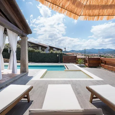 Luna Villa *